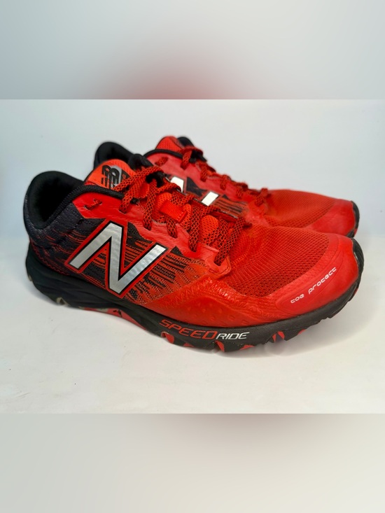 New Balance Other - New Balance 690 v2 Shoes Sneakers Mens 10 D Red Lace Up Jogging Walking MINT